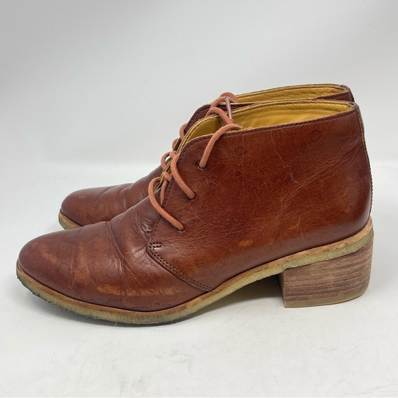Clarks Originals Booties Womens 7.5 Brown Leather Block Heeled Chukka Lace Up - Picture 3 of 16